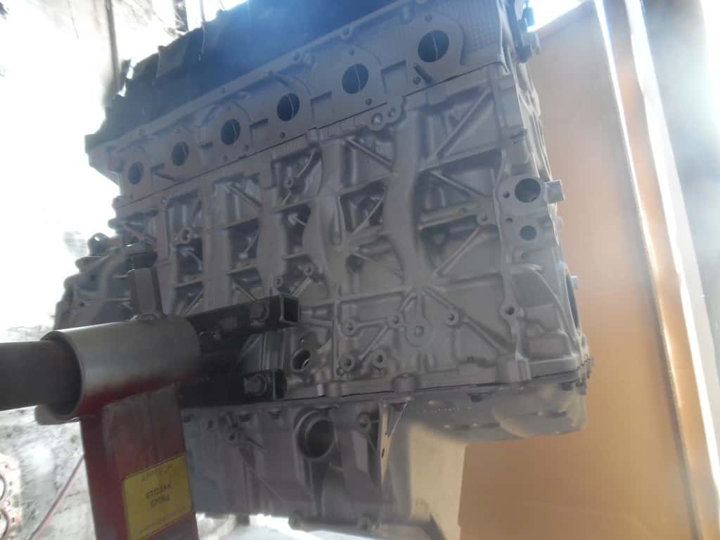 Moteur B57 D30 B vue 7