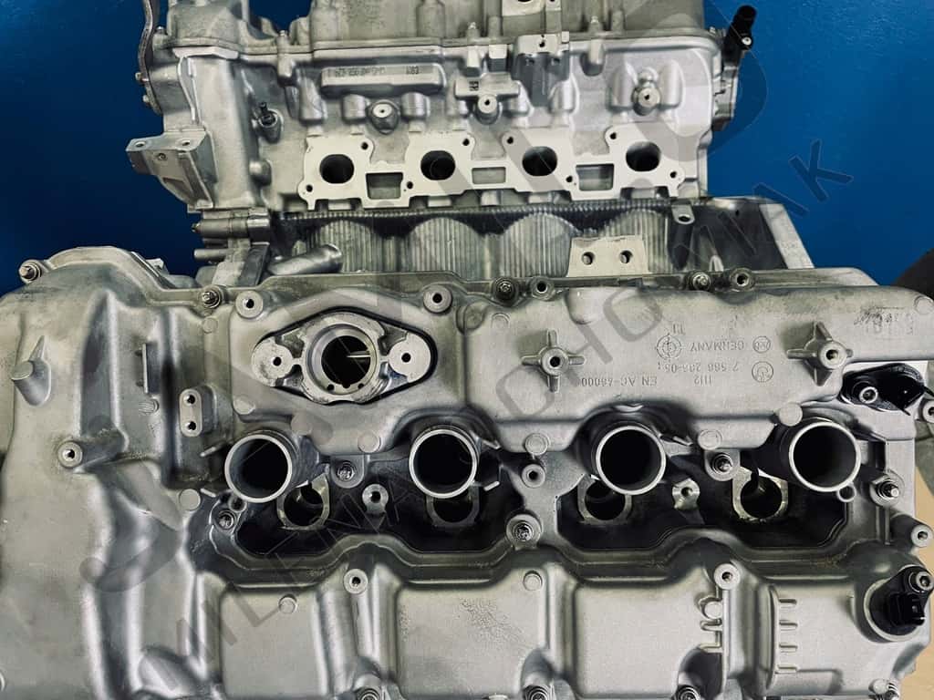 Moteur S63 B44 A vue 7