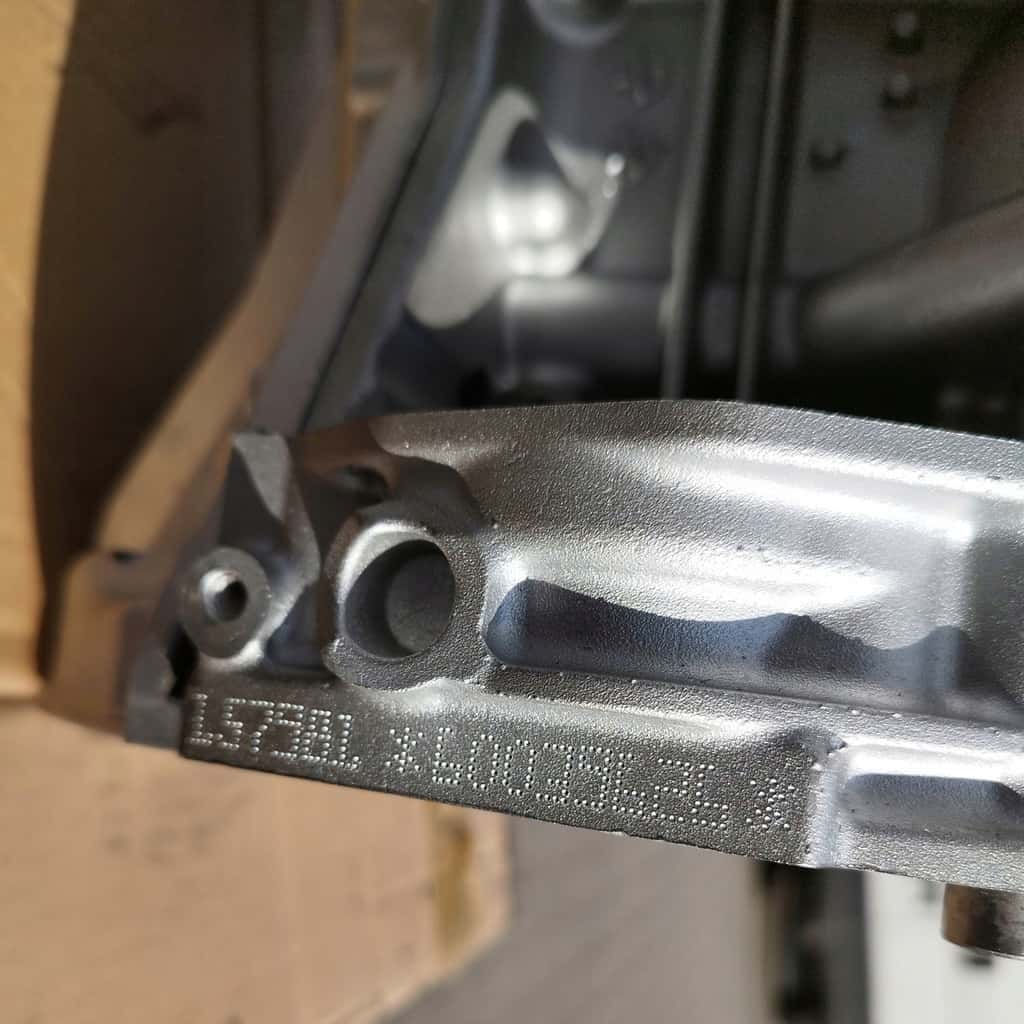 Moteur M 157.983 vue 5