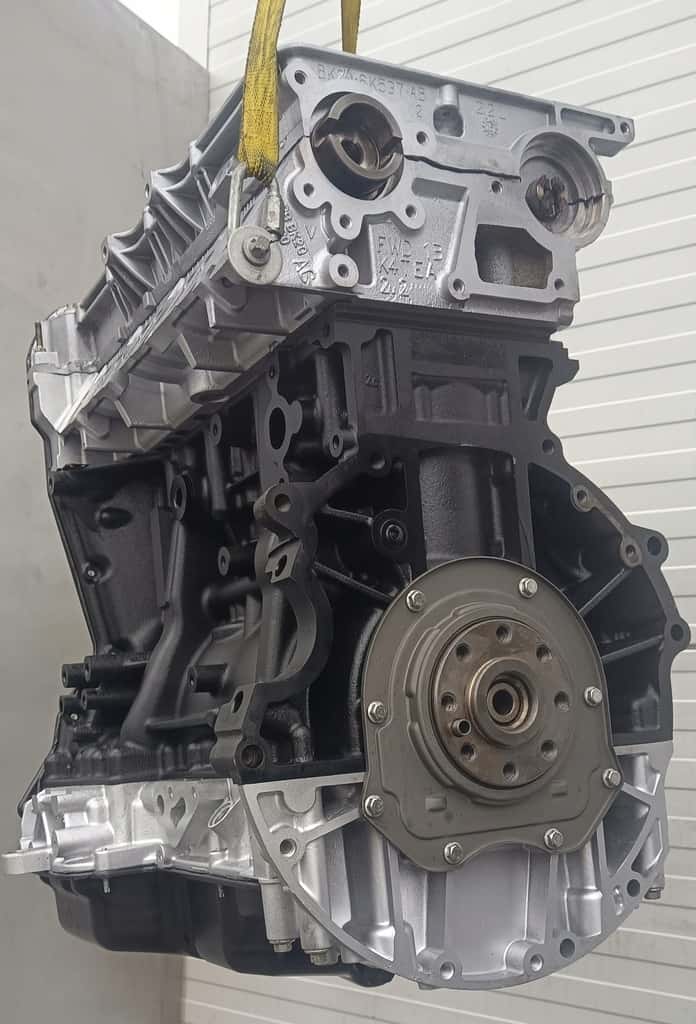 Moteur 4HV vue 3