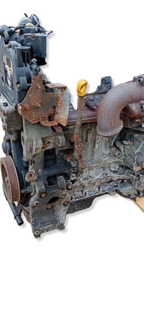 Moteur 8HX (DV4TD) vue 2