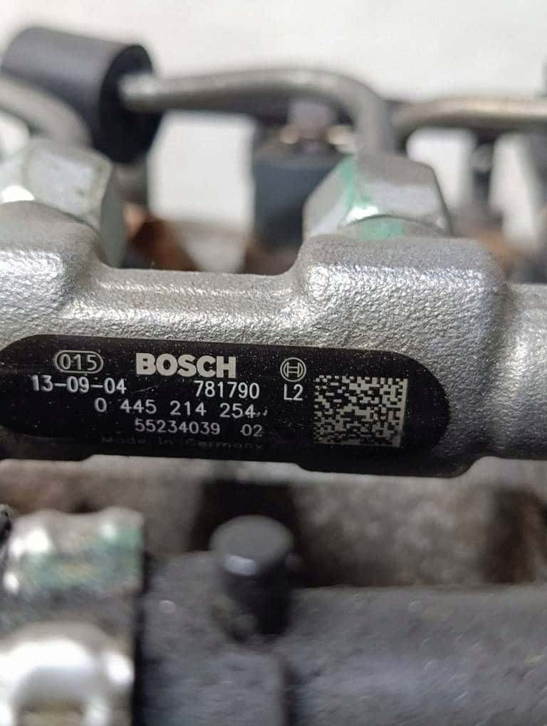 Moteur D16AA vue 8