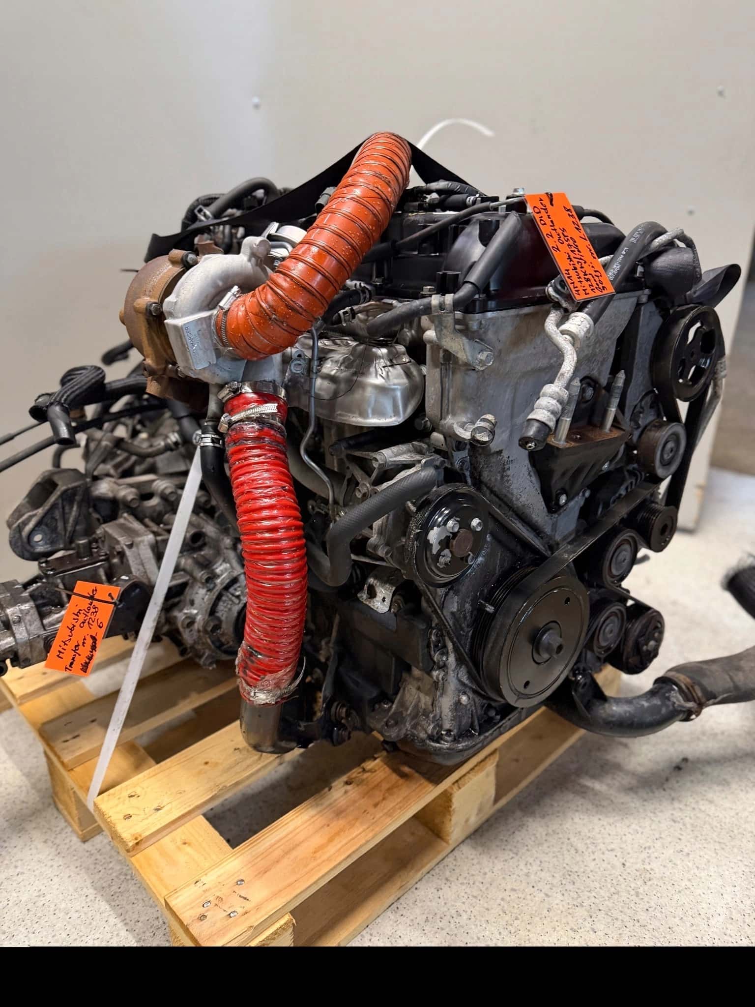 Moteur 4N14 vue 5