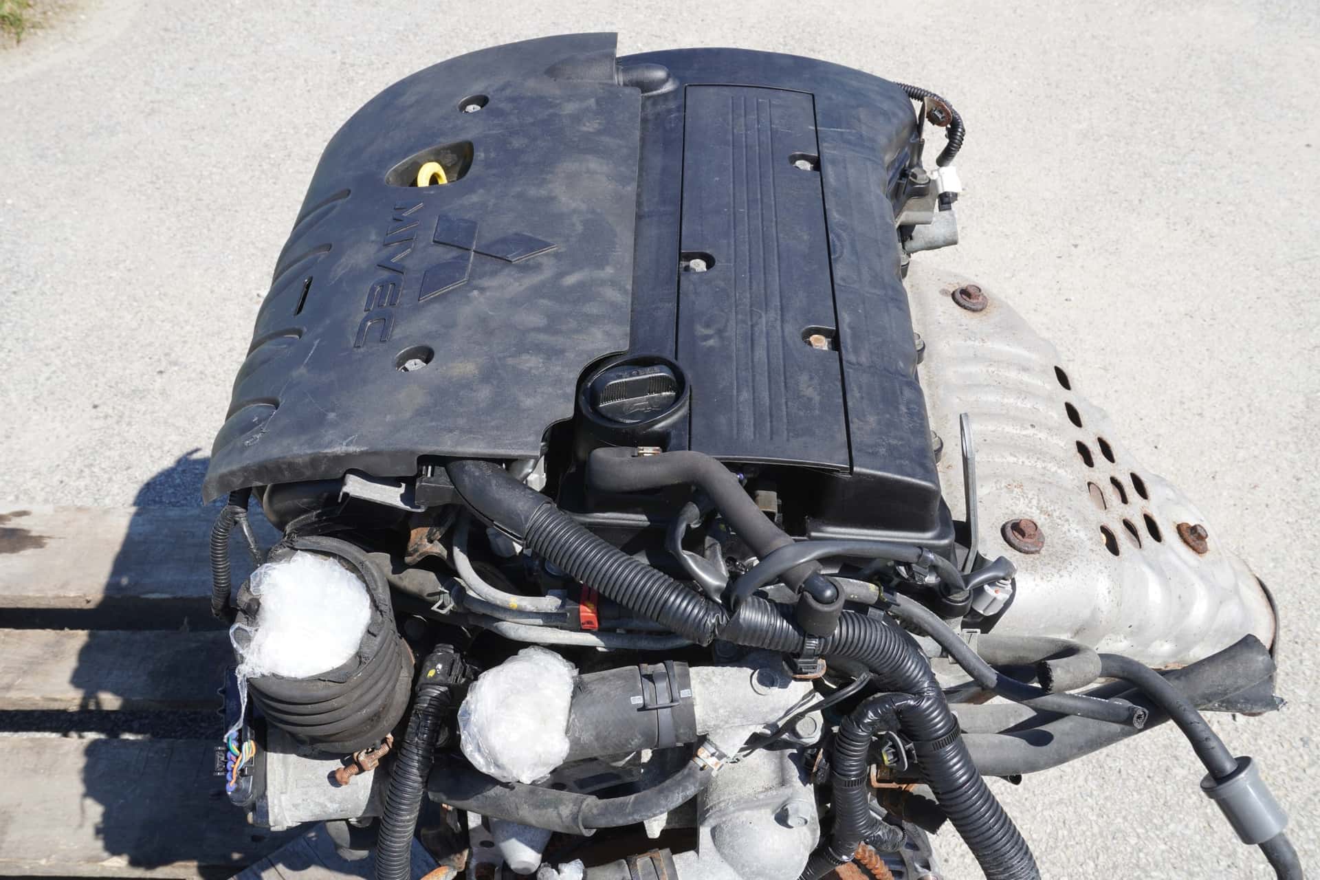 Moteur 4B10 vue 11