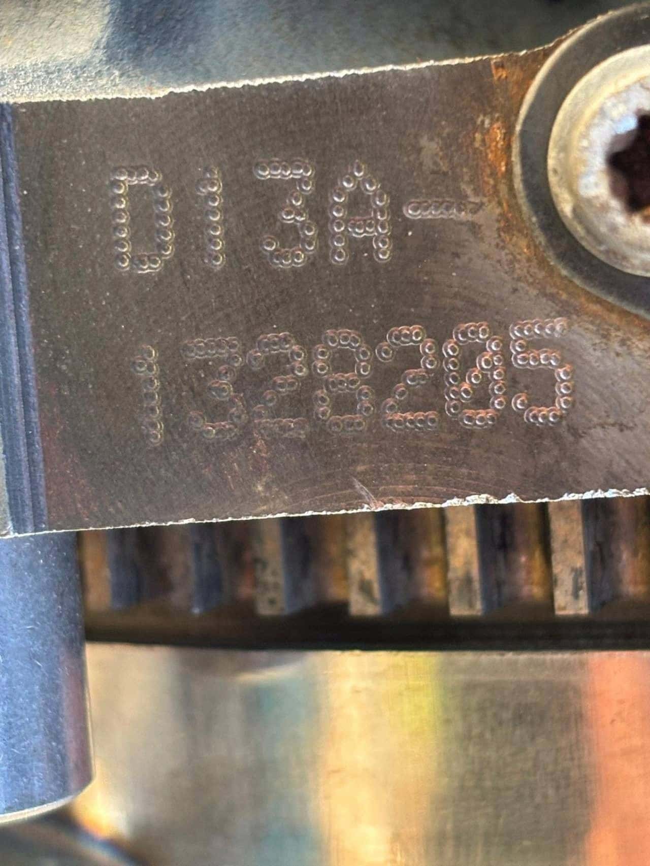 Moteur D13A vue 9