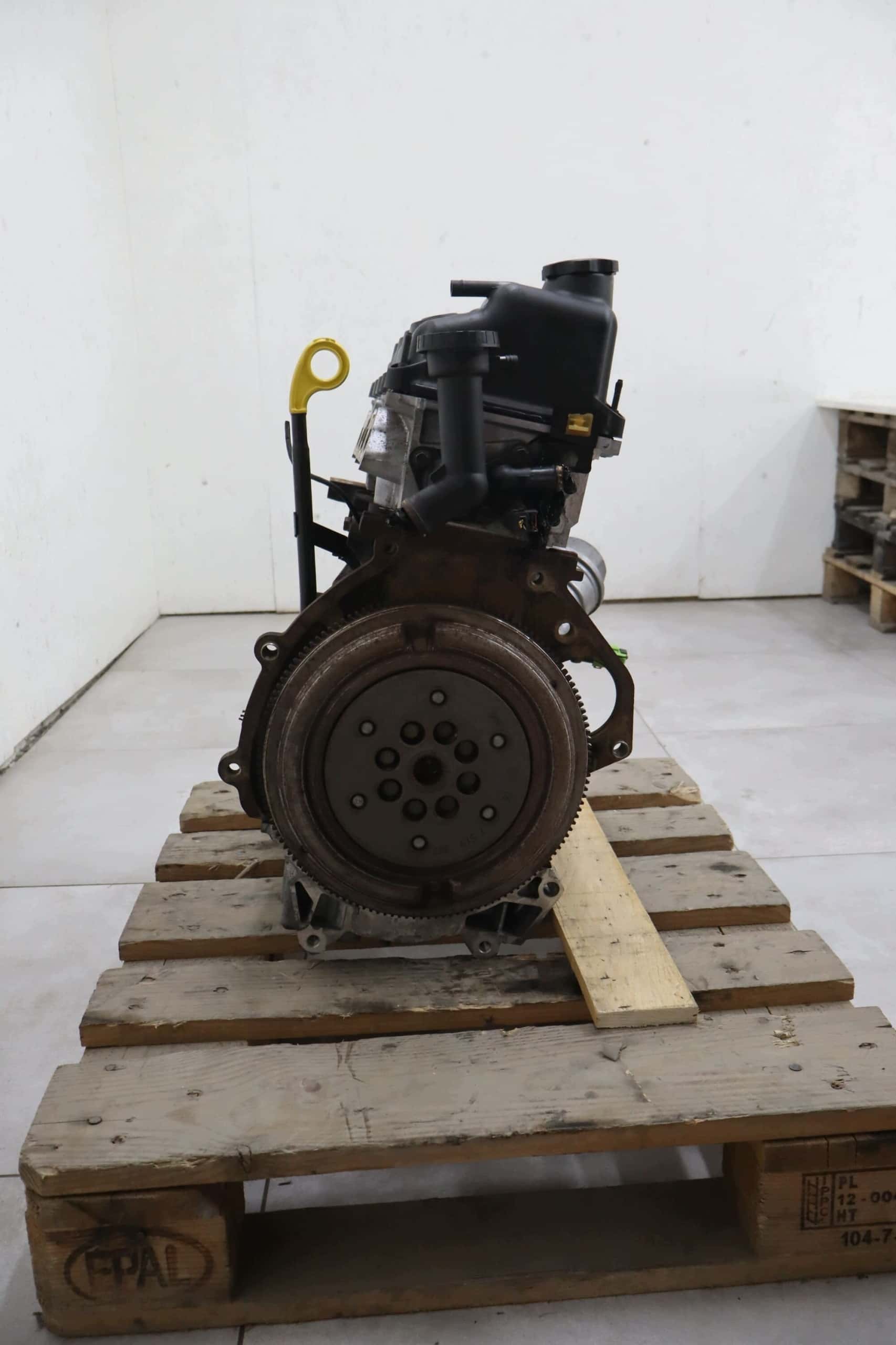 Moteur W10 B16 A vue 3