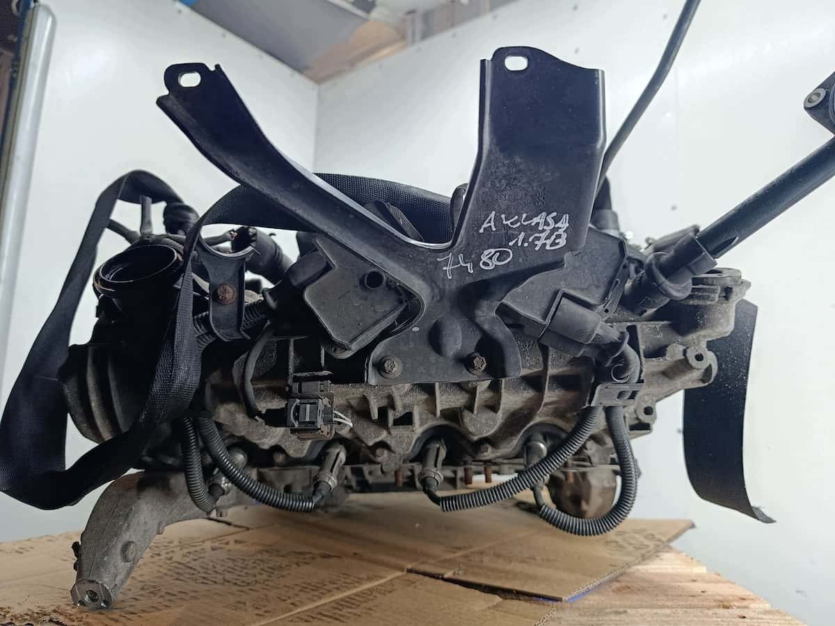 Moteur M 266.940 vue 4