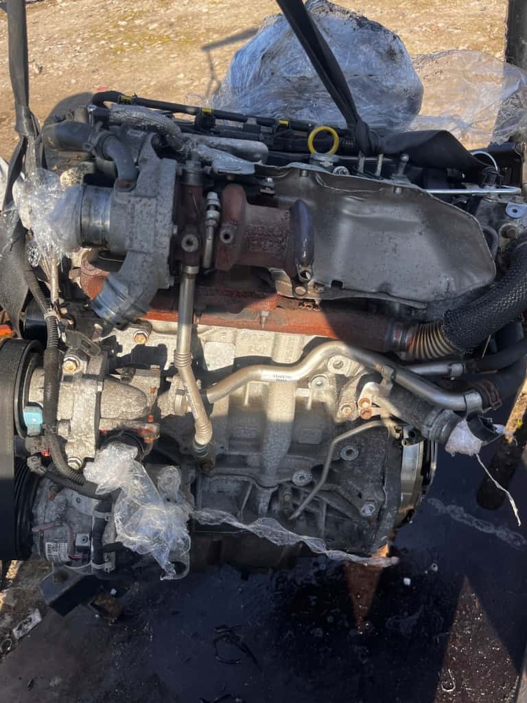 Moteur B 16 DTE vue 3