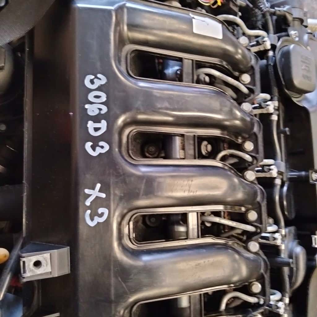 Moteur 306D3 vue 6