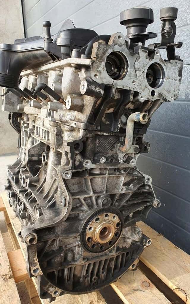 Moteur D 5244 T8 vue 2