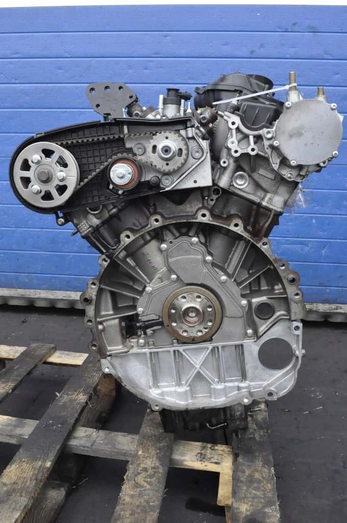 Moteur 306DT vue 3
