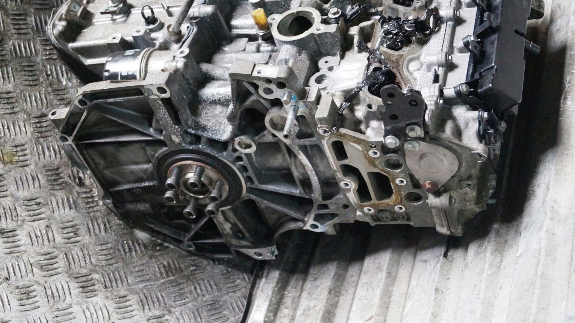 Moteur B4D 403 vue 4