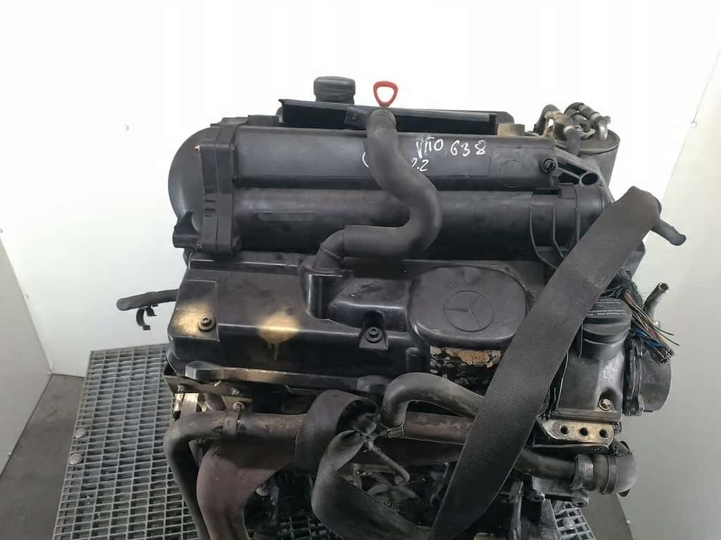 Moteur M 111.948 vue 2