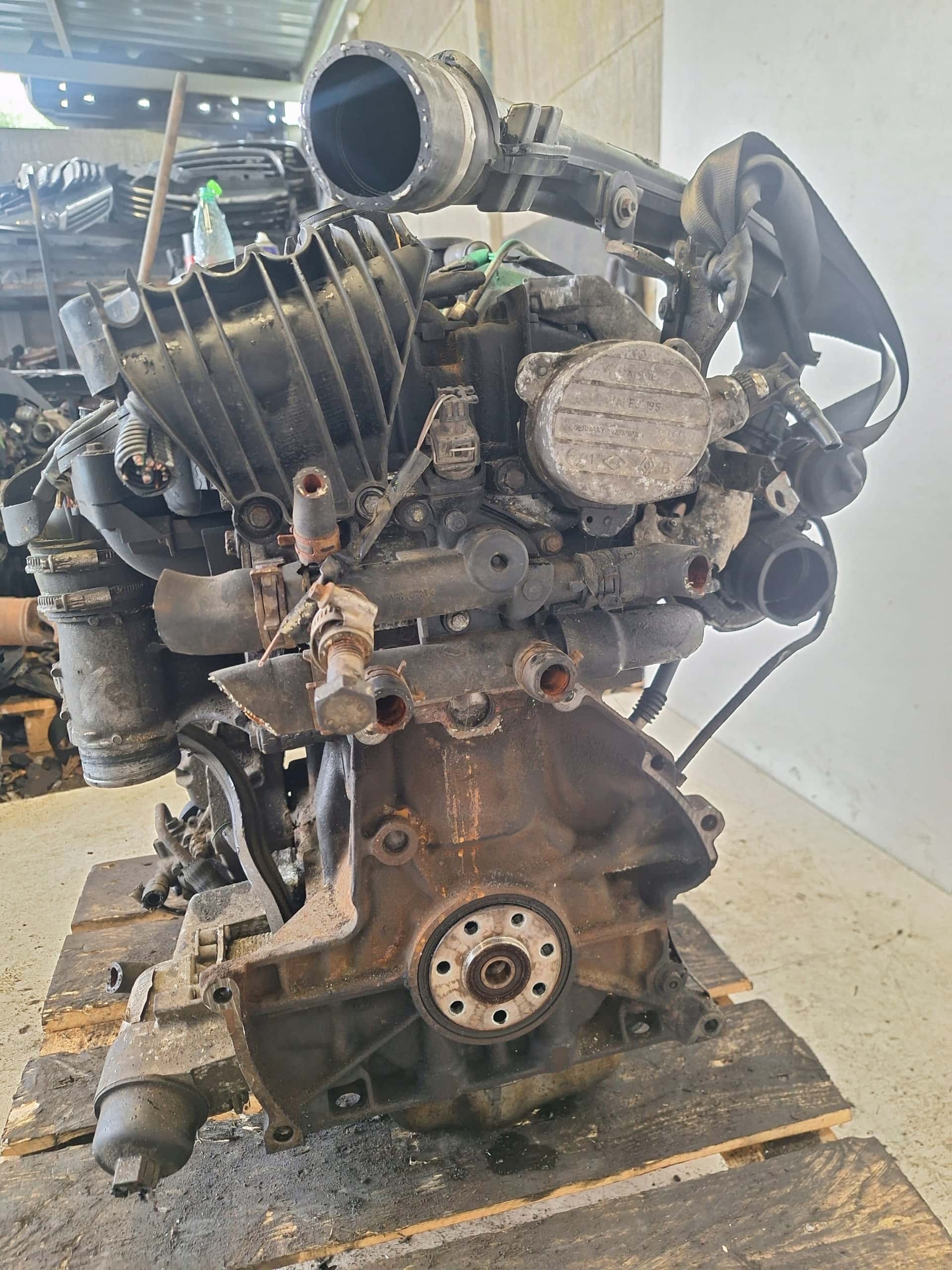 Moteur G9U 632 vue 4