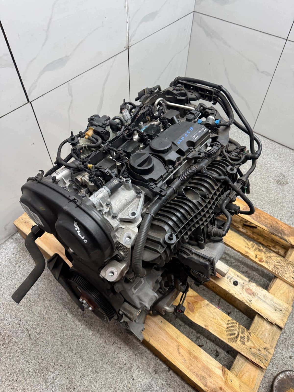 Moteur B 4154 T4 vue 16