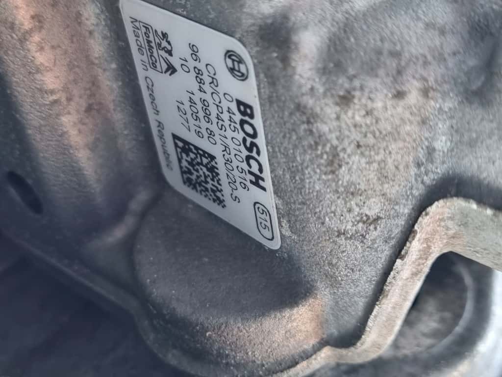 Moteur 9HP (DV6DTED) vue 5