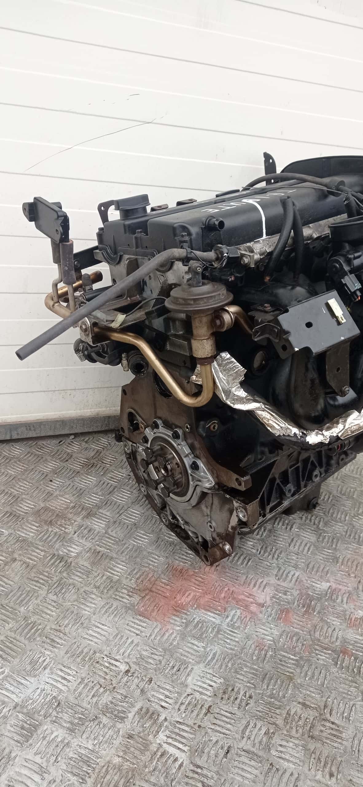 Moteur YF vue 8