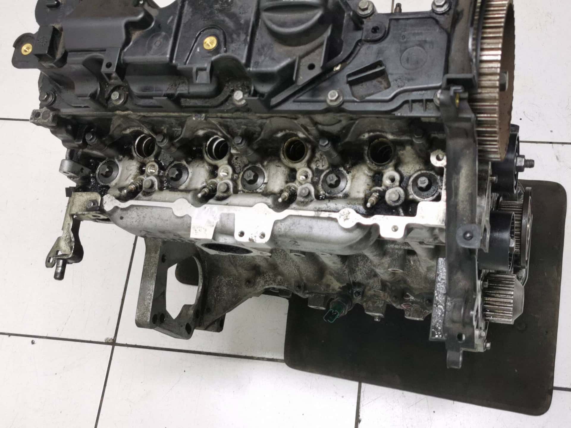 Moteur 9HD (DV6C) vue 3