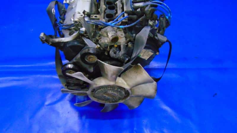 Moteur 6G72 (SOHC 12V) vue 3