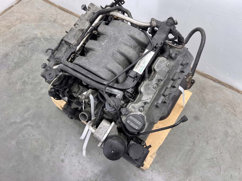 Moteur M 112.973 vue 8