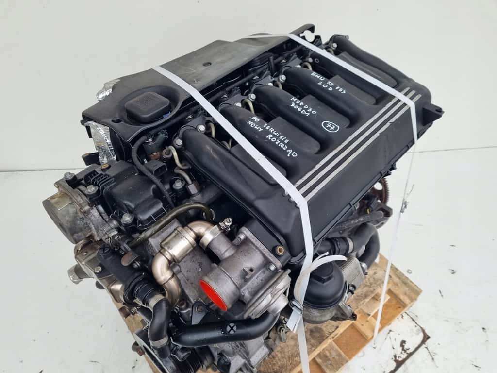 Moteur 306D1 vue 3