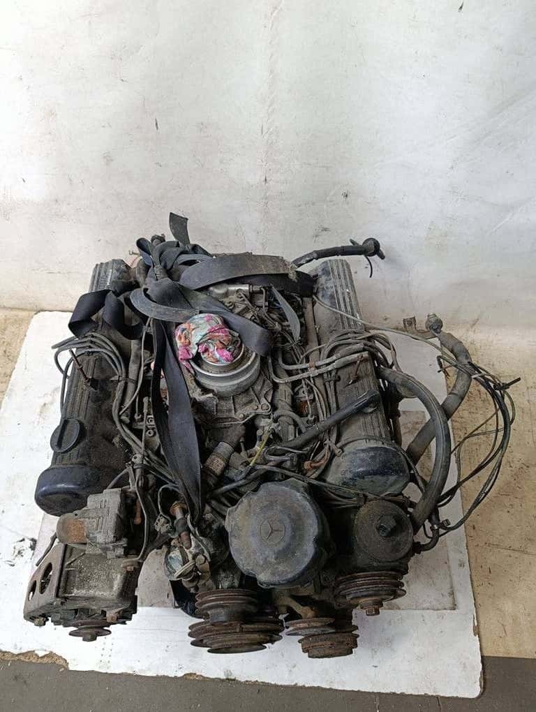 Moteur M 116.965 vue 2