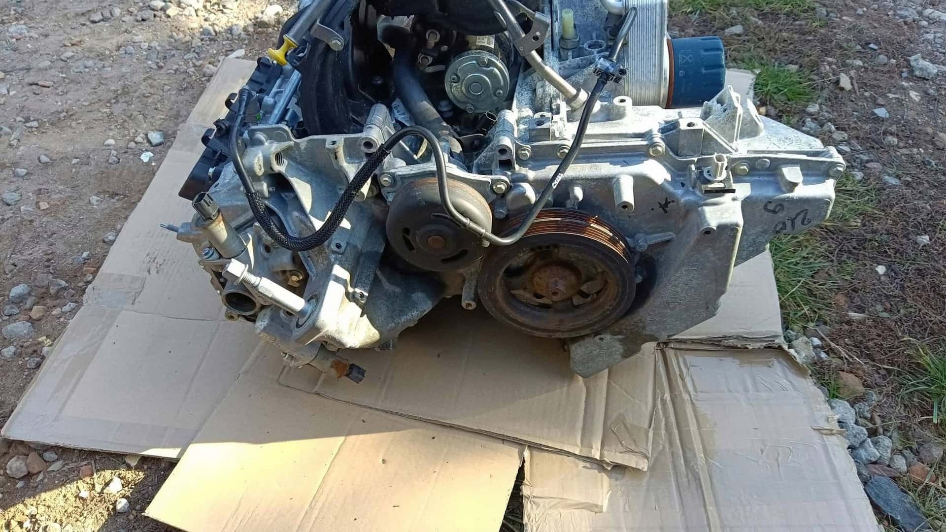 Moteur B4D 403 vue 4