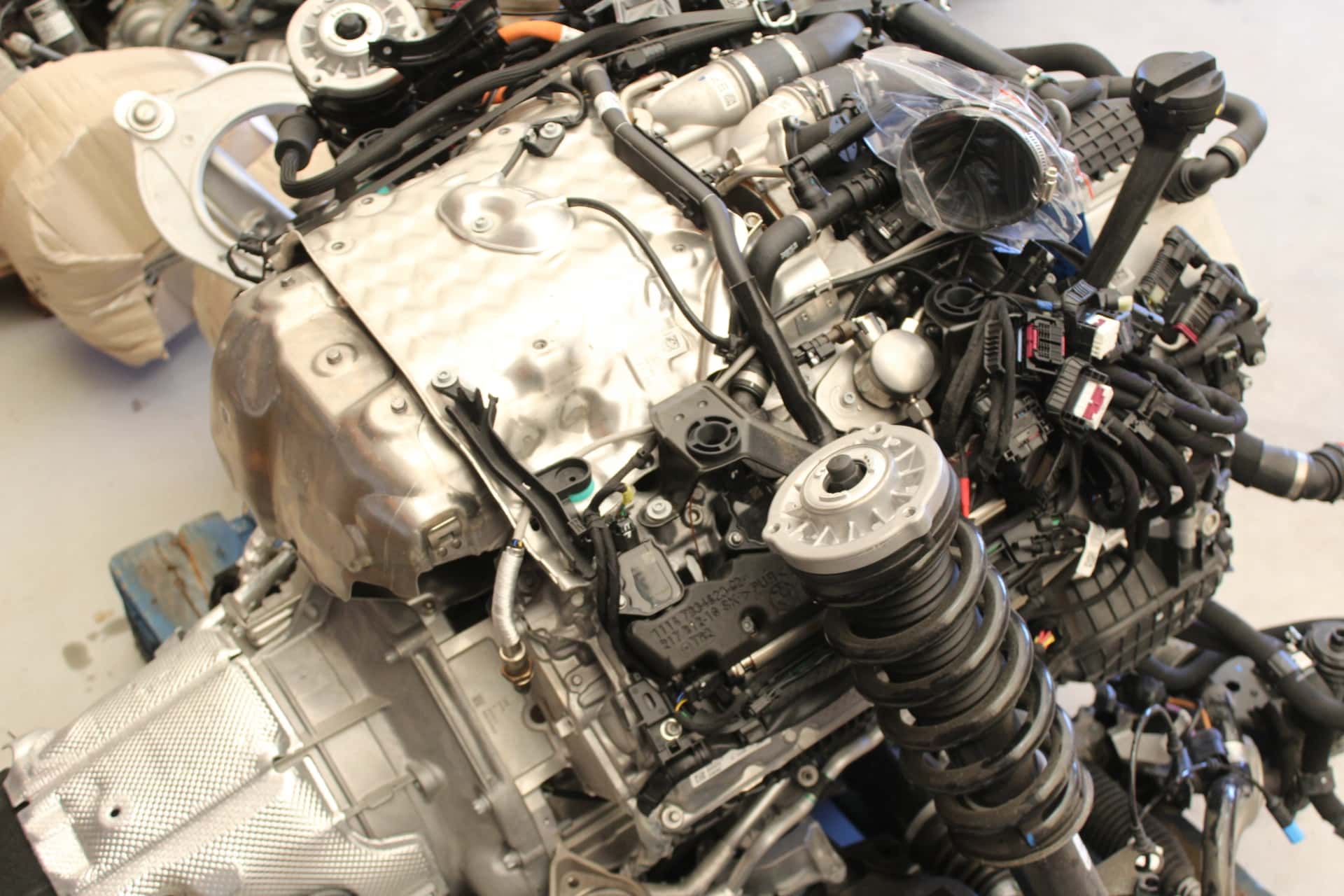 Moteur S68 B44 A vue 3
