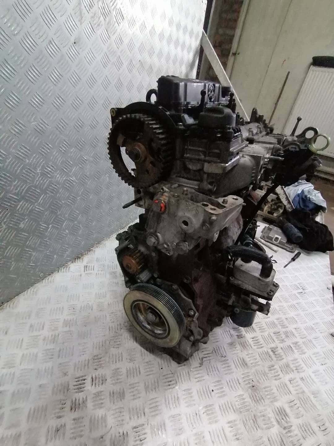 Moteur AHX (DW10FCD) vue 2