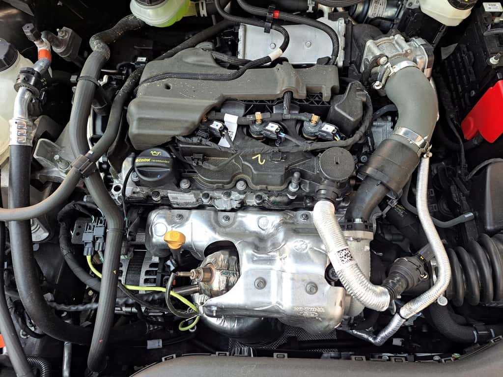 Moteur Y9DA vue 5