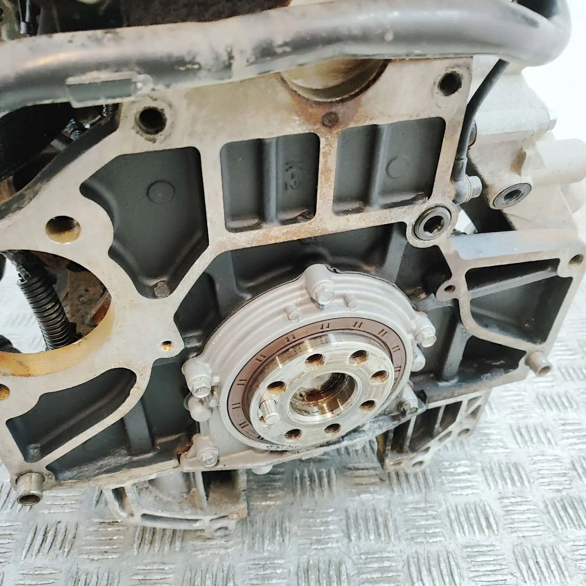 Moteur D4CB vue 9