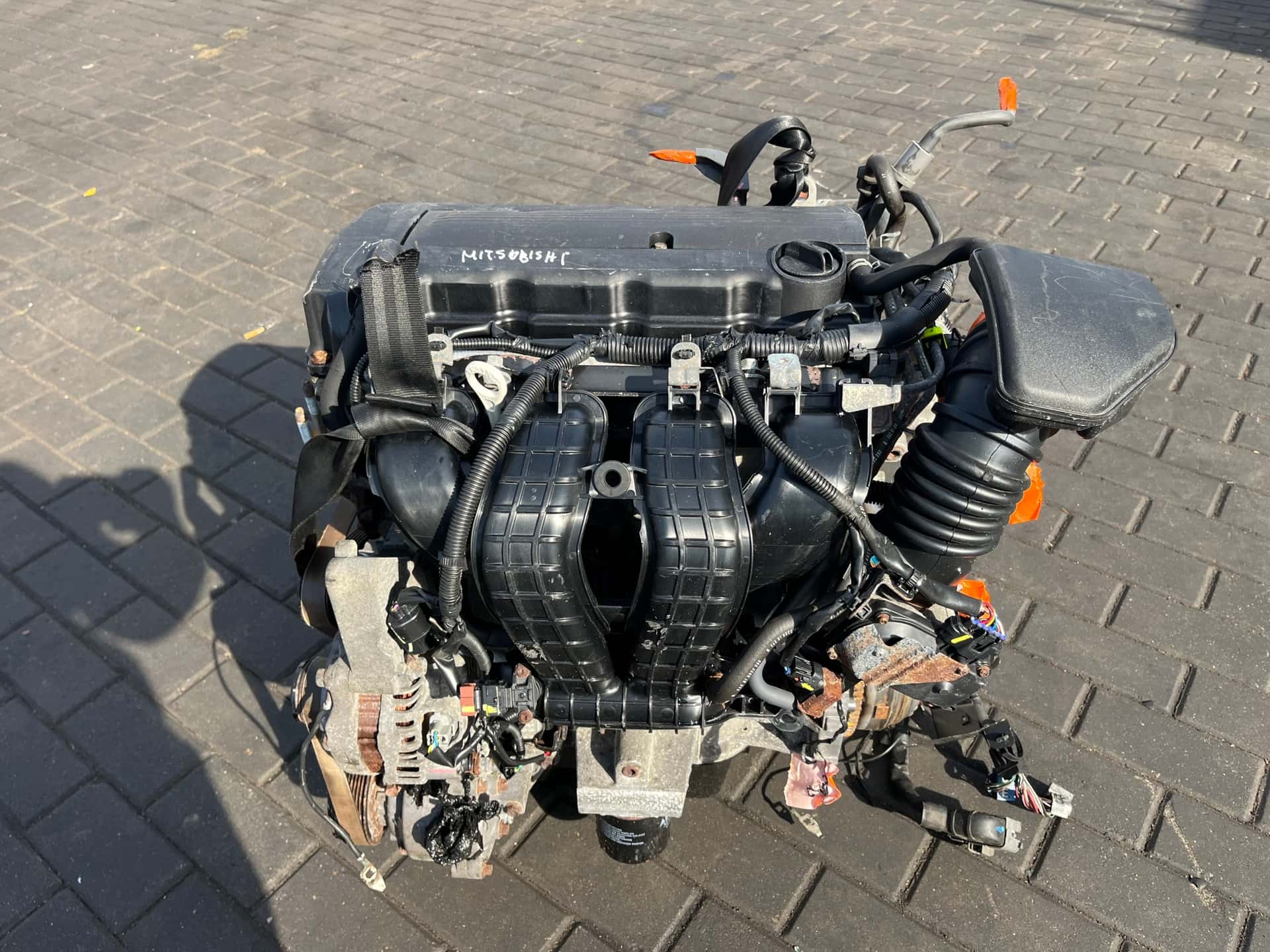 Moteur 4B12 vue 8