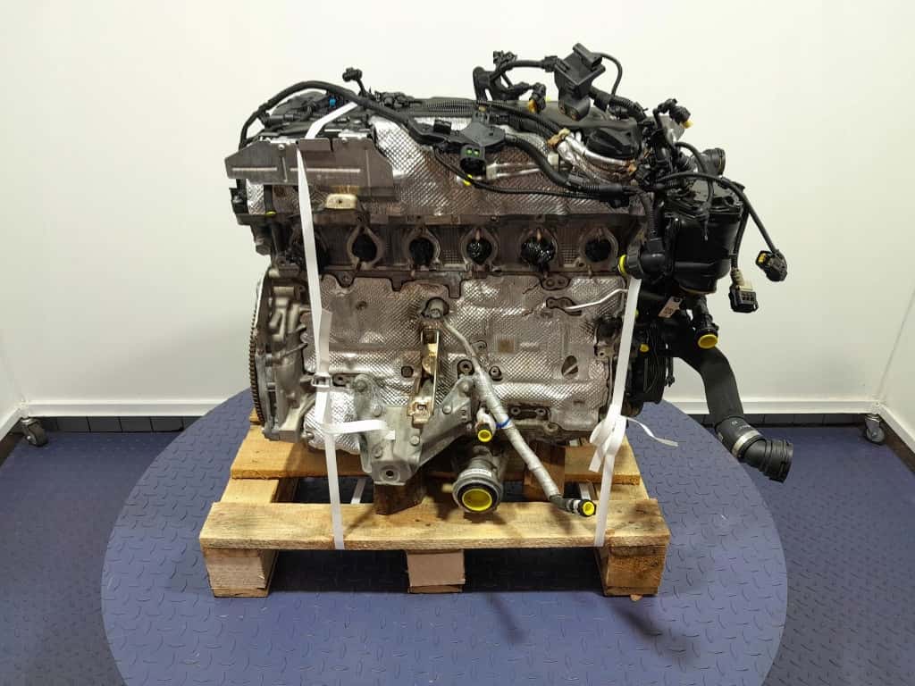 Moteur B57 D30 B vue 2