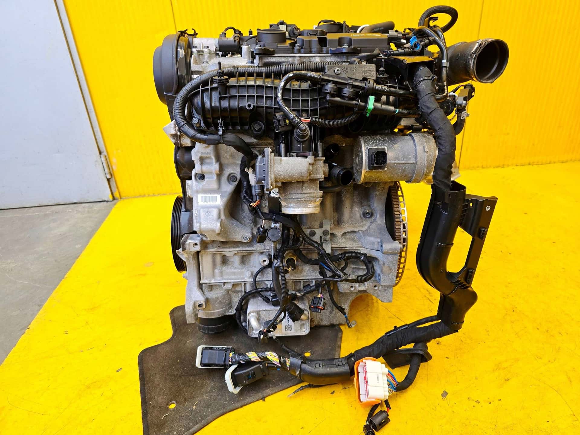 Moteur B 4204 T26 vue 4