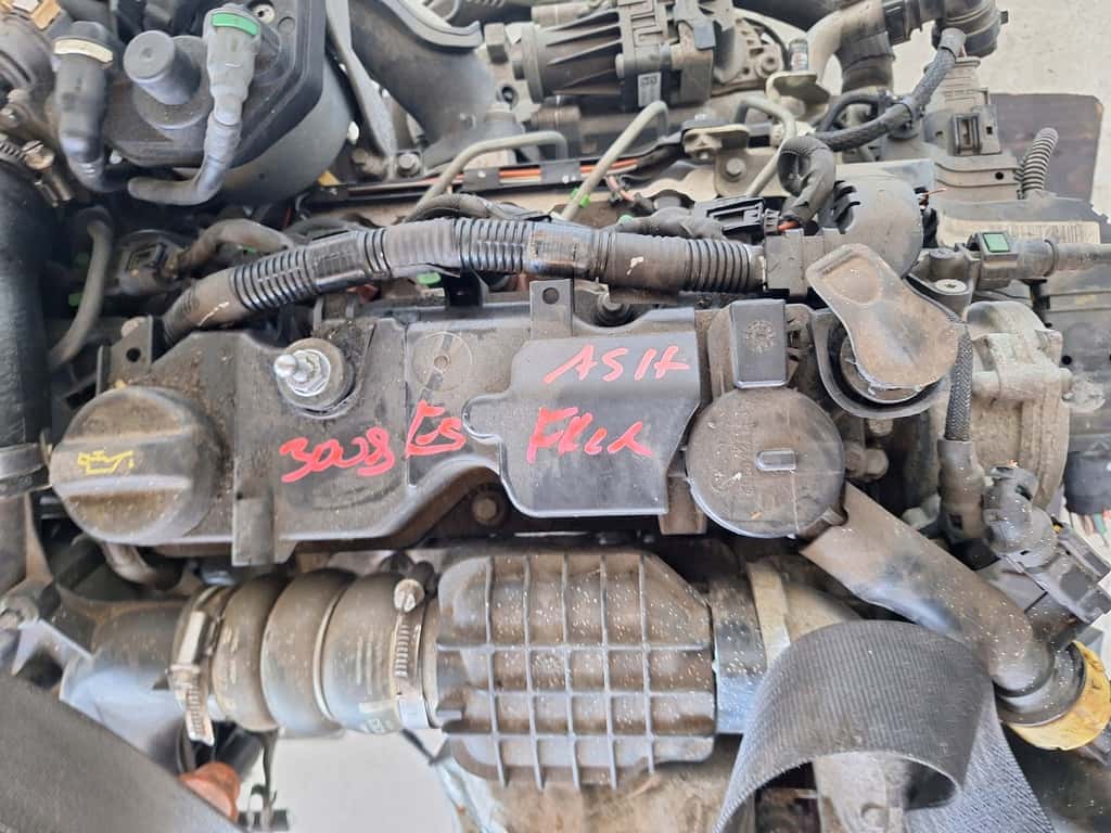 Moteur 9HC (DV6C) vue 6
