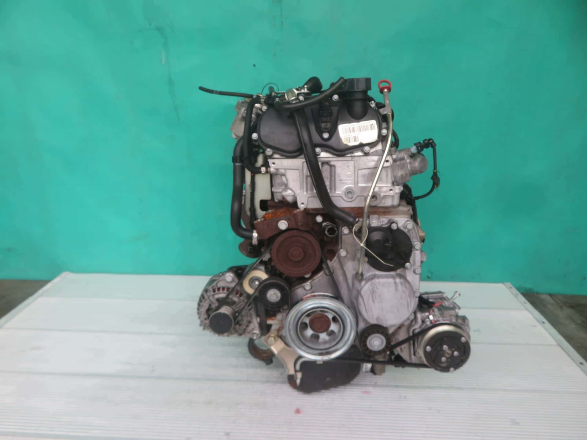 Moteur F1CE0481D (F30DT) vue 8