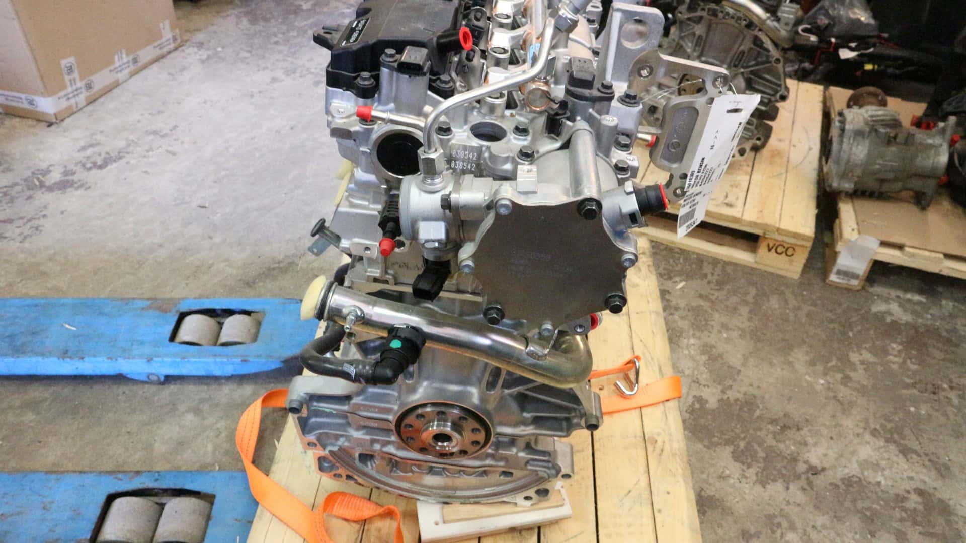 Moteur B 4204 T27 vue 2