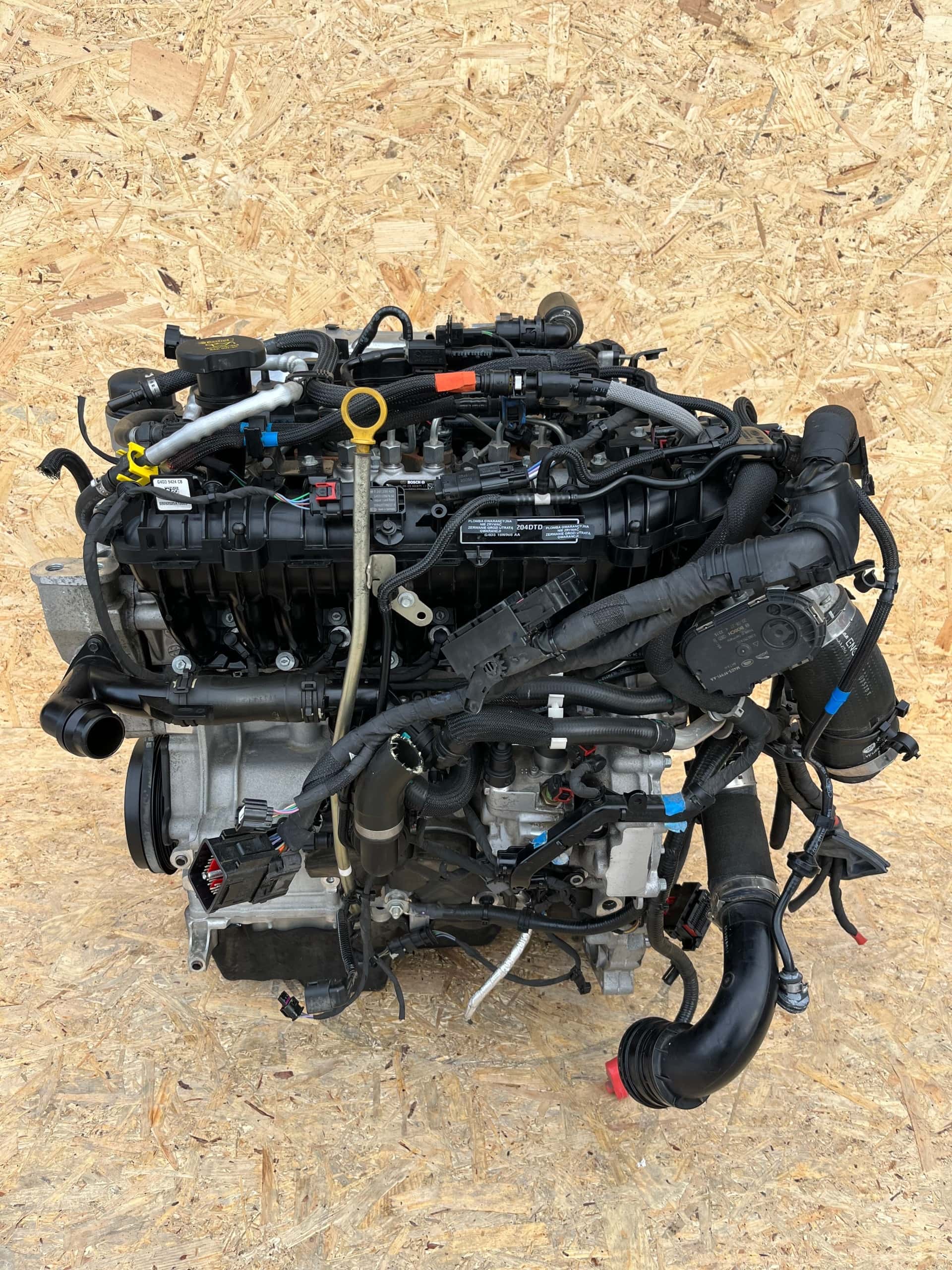 Moteur 204DTD(AJ21D4) vue 2