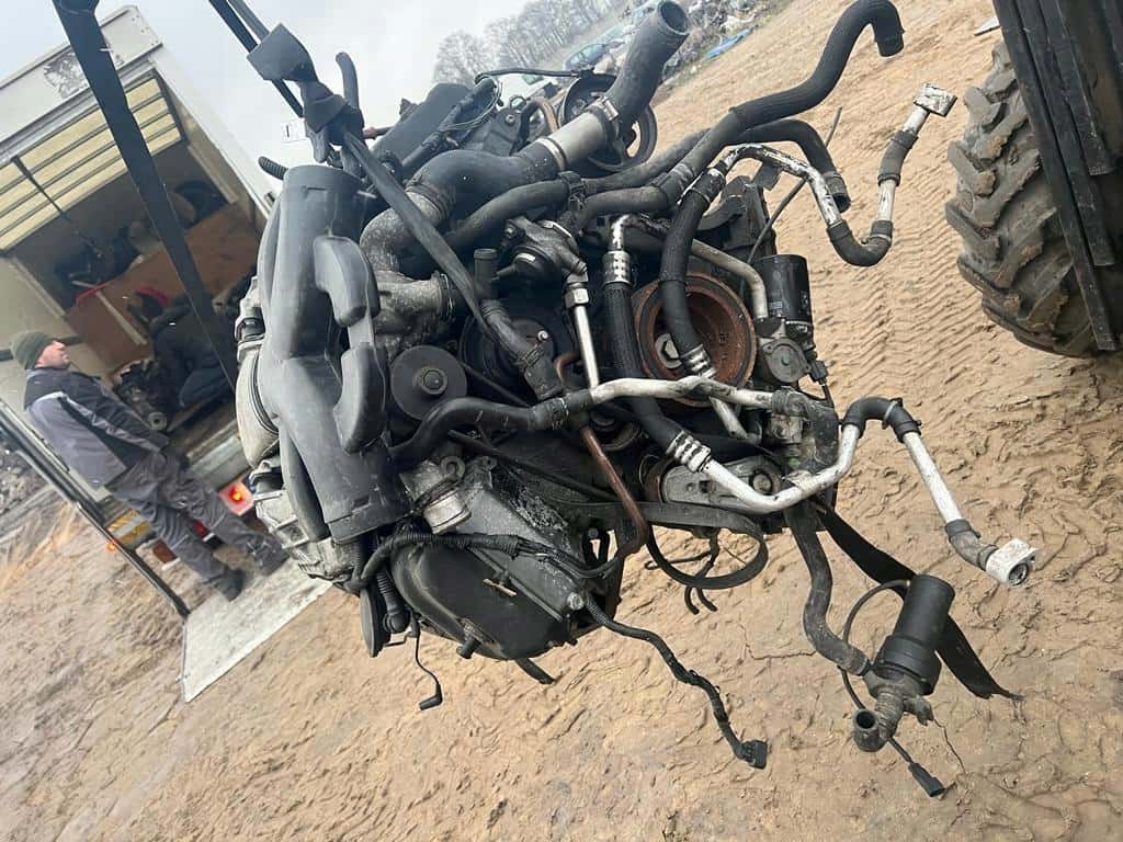 Moteur SV8TS vue 3