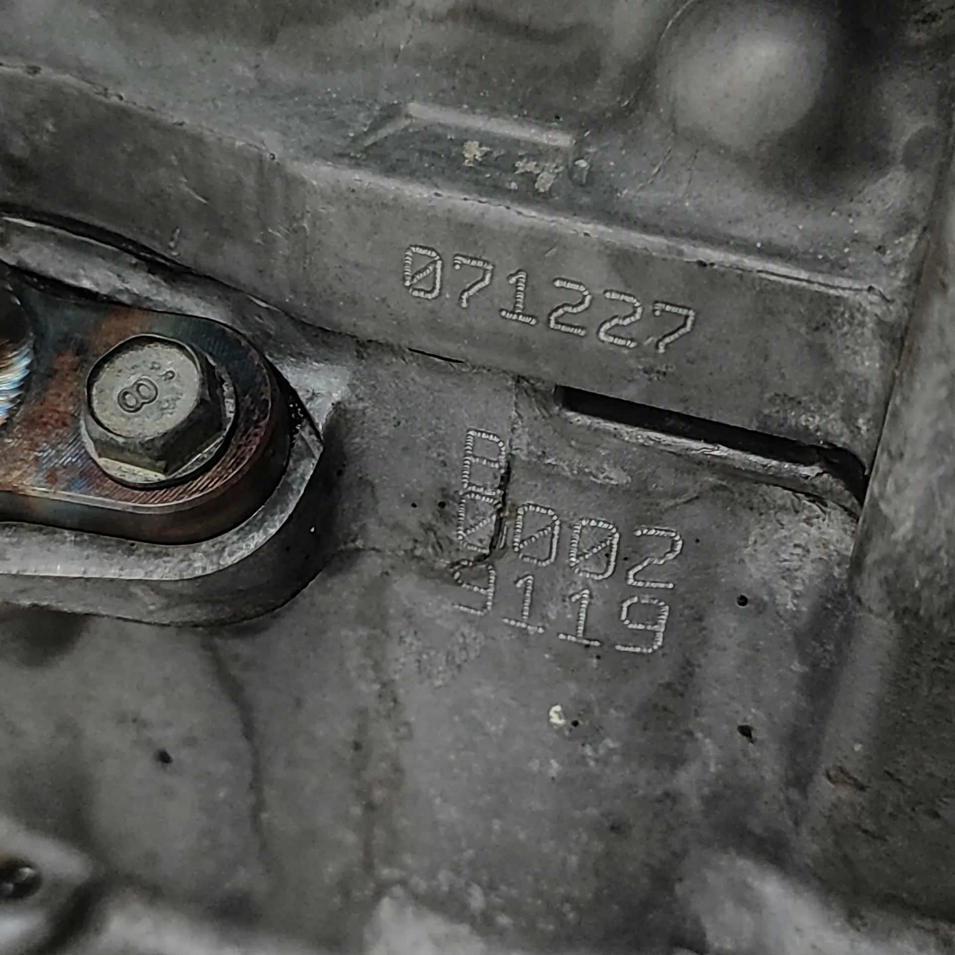 Moteur 4B11 vue 10