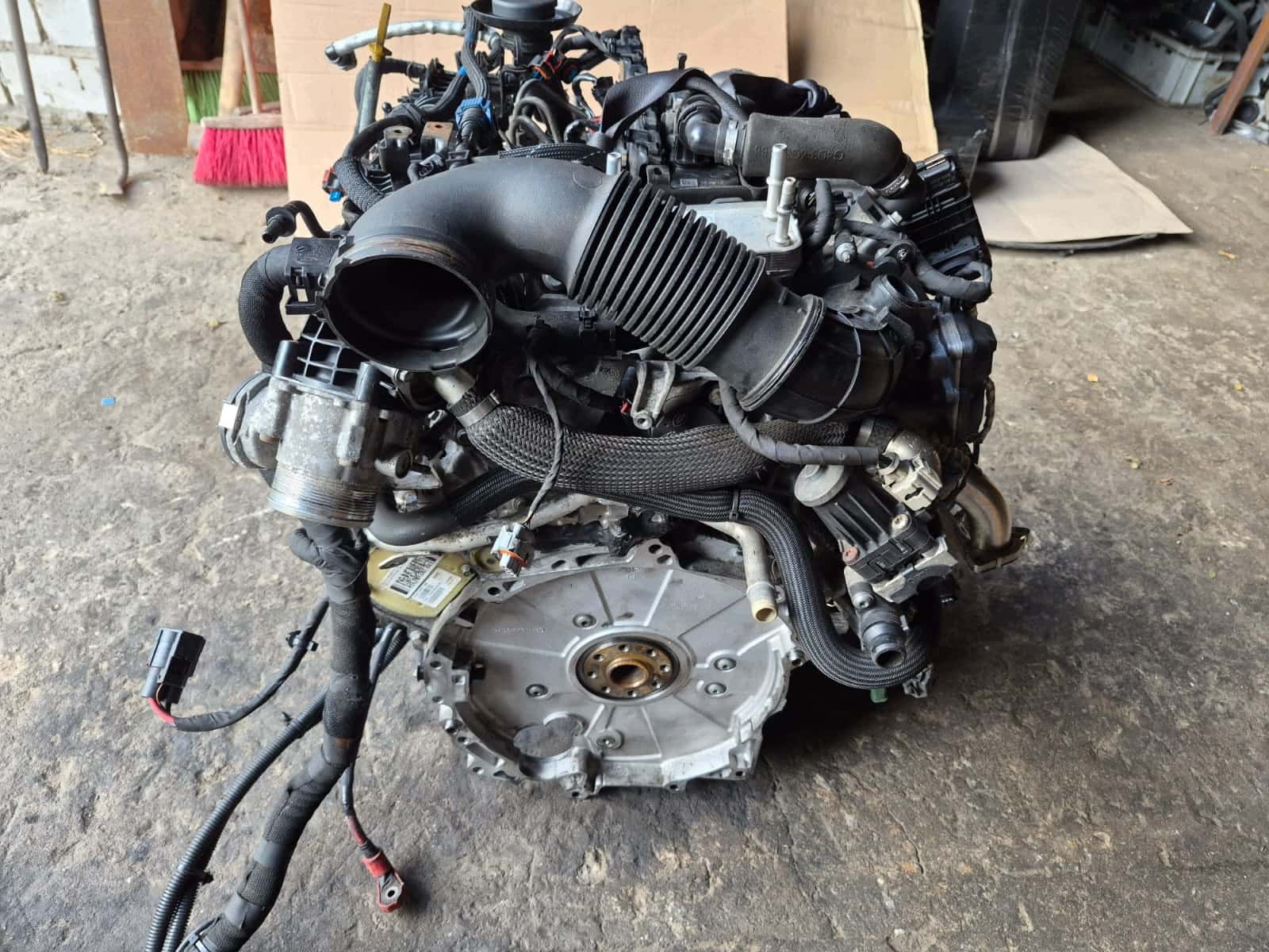 Moteur 204DTD(AJ20D4) vue 4
