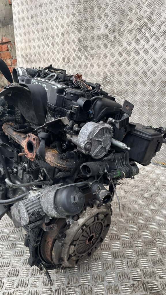 Moteur 9HV (DV6TED4BU) vue 2
