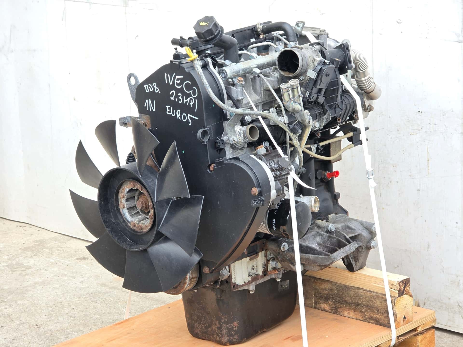 Moteur F1AE3481B vue 2