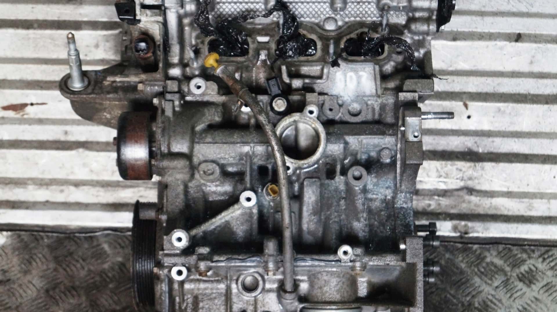 Moteur B4D 403 vue 2