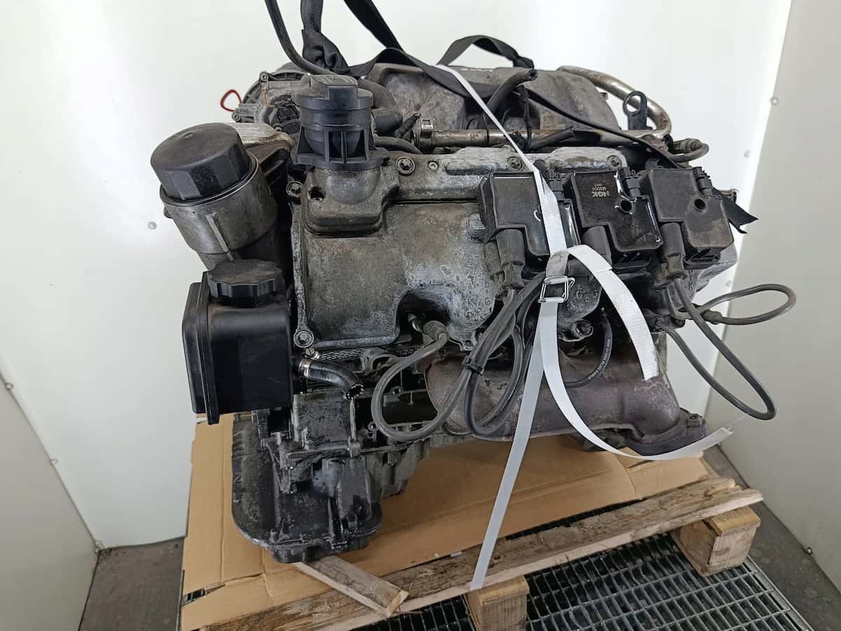 Moteur M 112.944 vue 4