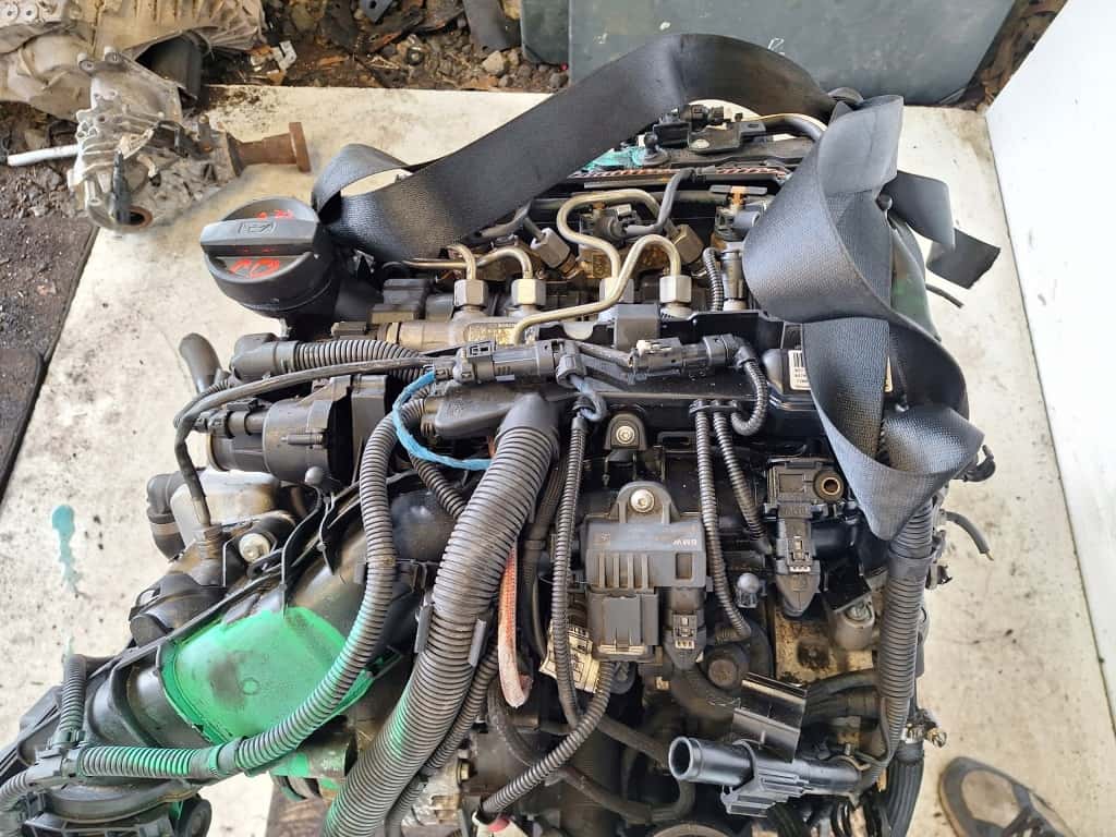 Moteur B37 D15 A vue 6