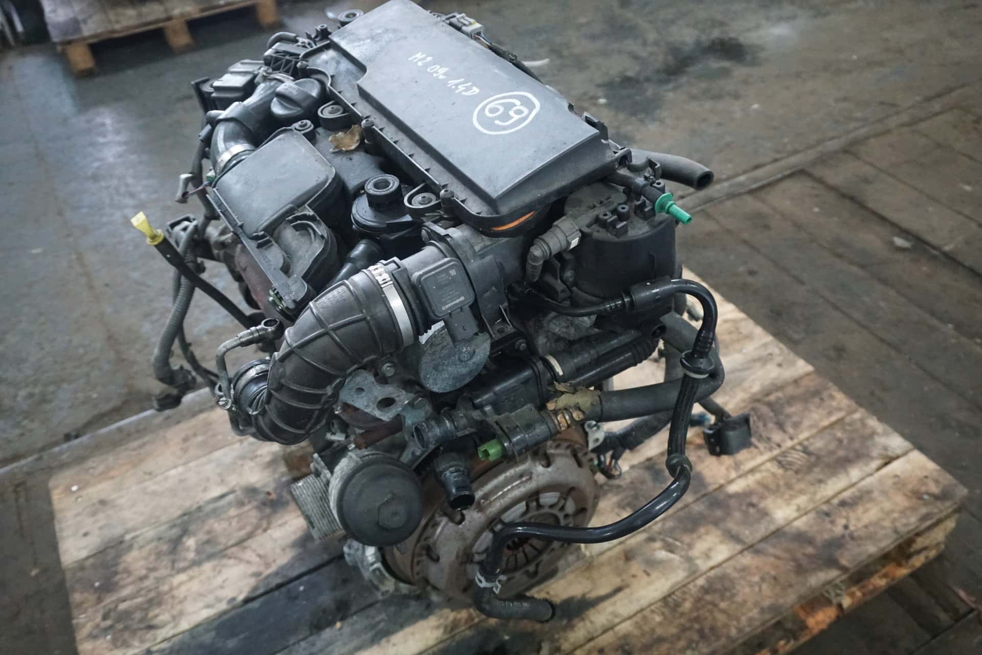 Moteur Y404 vue 2