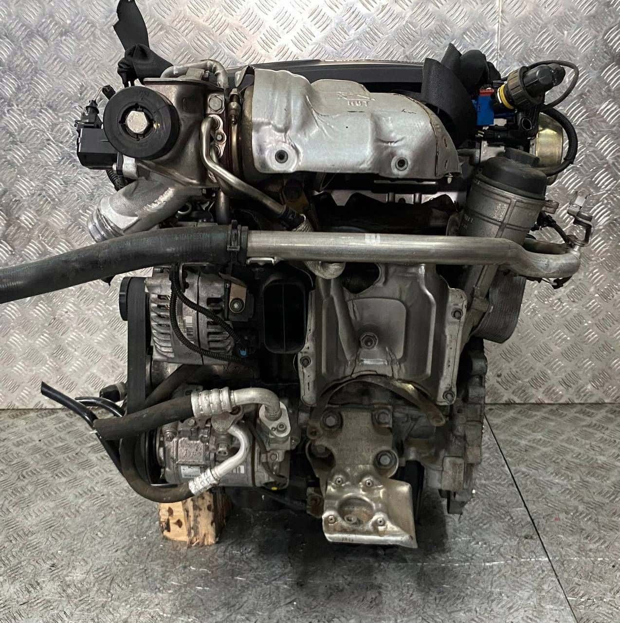 Moteur N13 B16 A vue 2