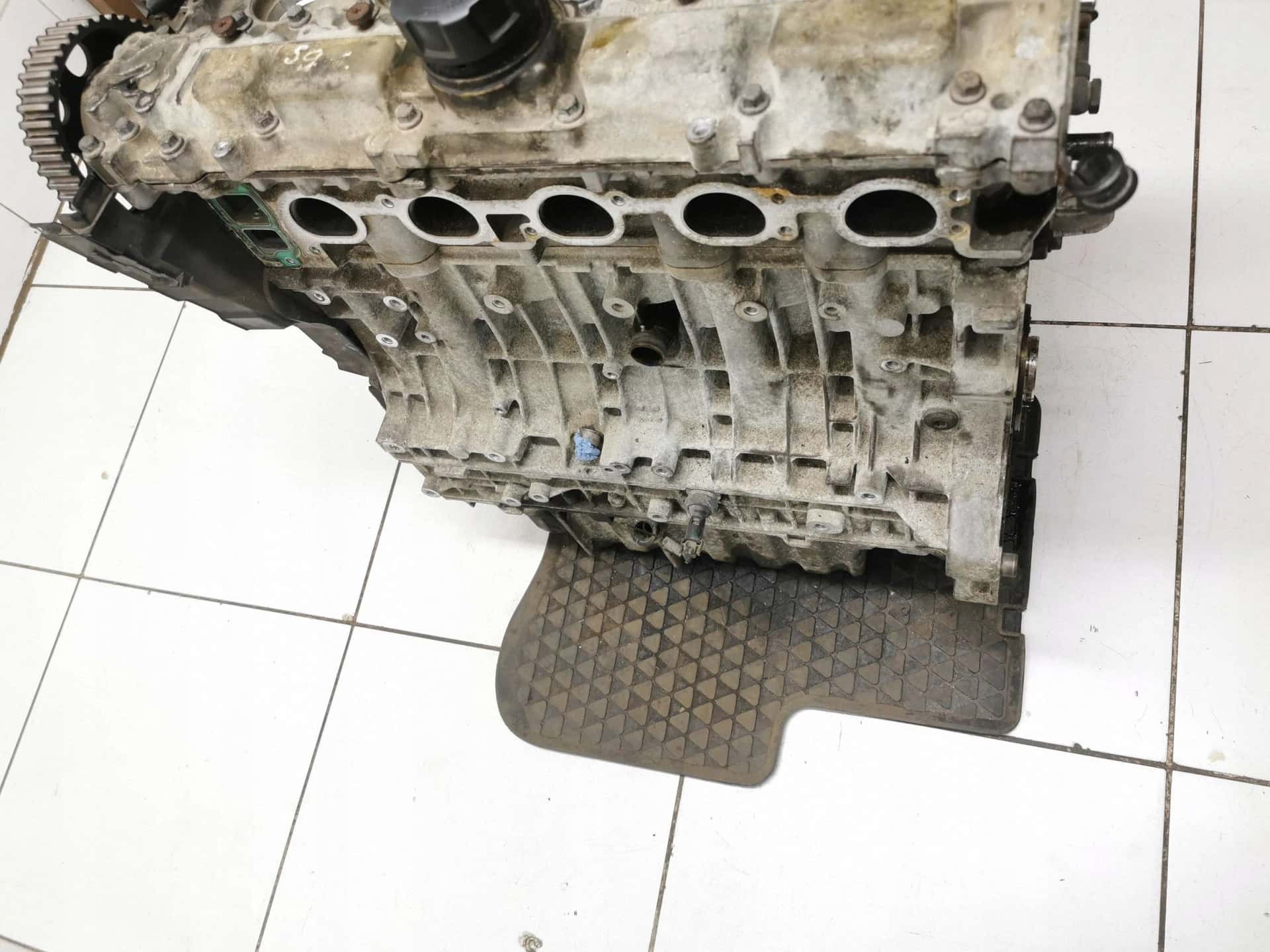 Moteur B 5244 T3 vue 9
