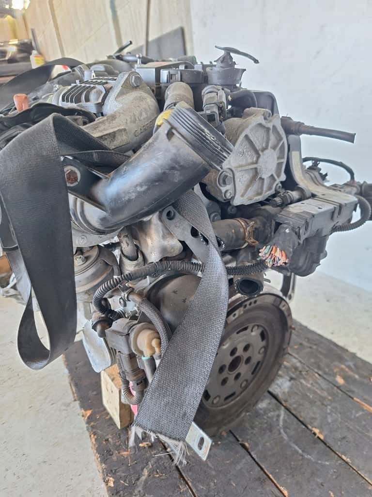 Moteur 9HC (DV6C) vue 5